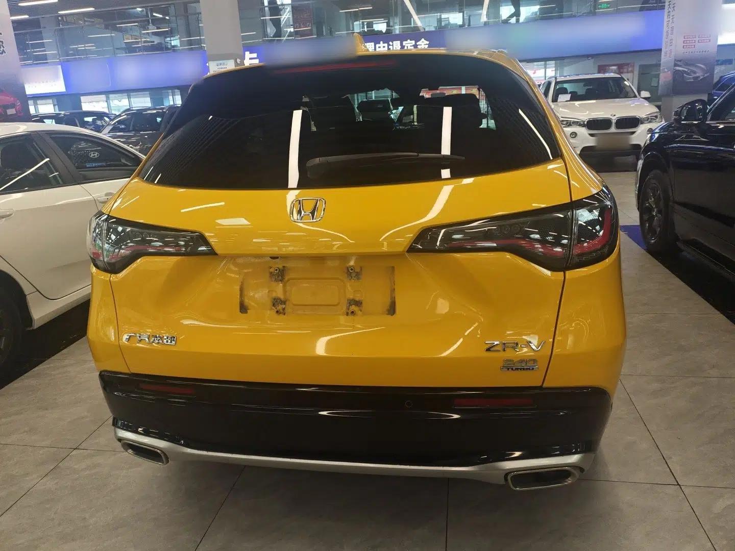Honda ZR-V 2022 1.5T CVT Deluxe Edition — миниатюра 5