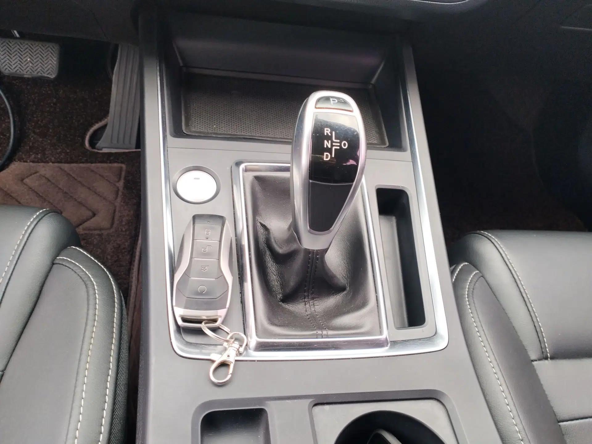 BYD Qin Pro 2018 1.5TI Automatic Smart Connect FENGSHANG Model — миниатюра 17