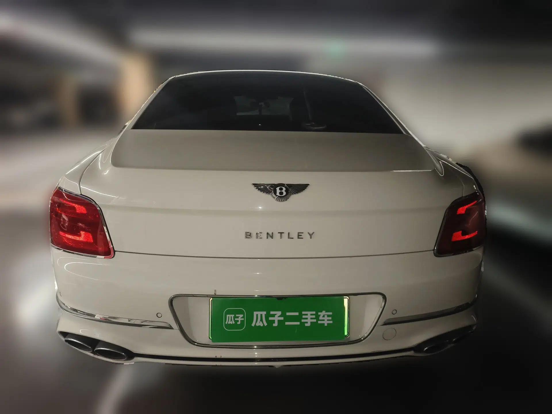 Bentley Flying Spur Plug-in Hybrid 2022 2.9T V6 Hybrid — миниатюра 5
