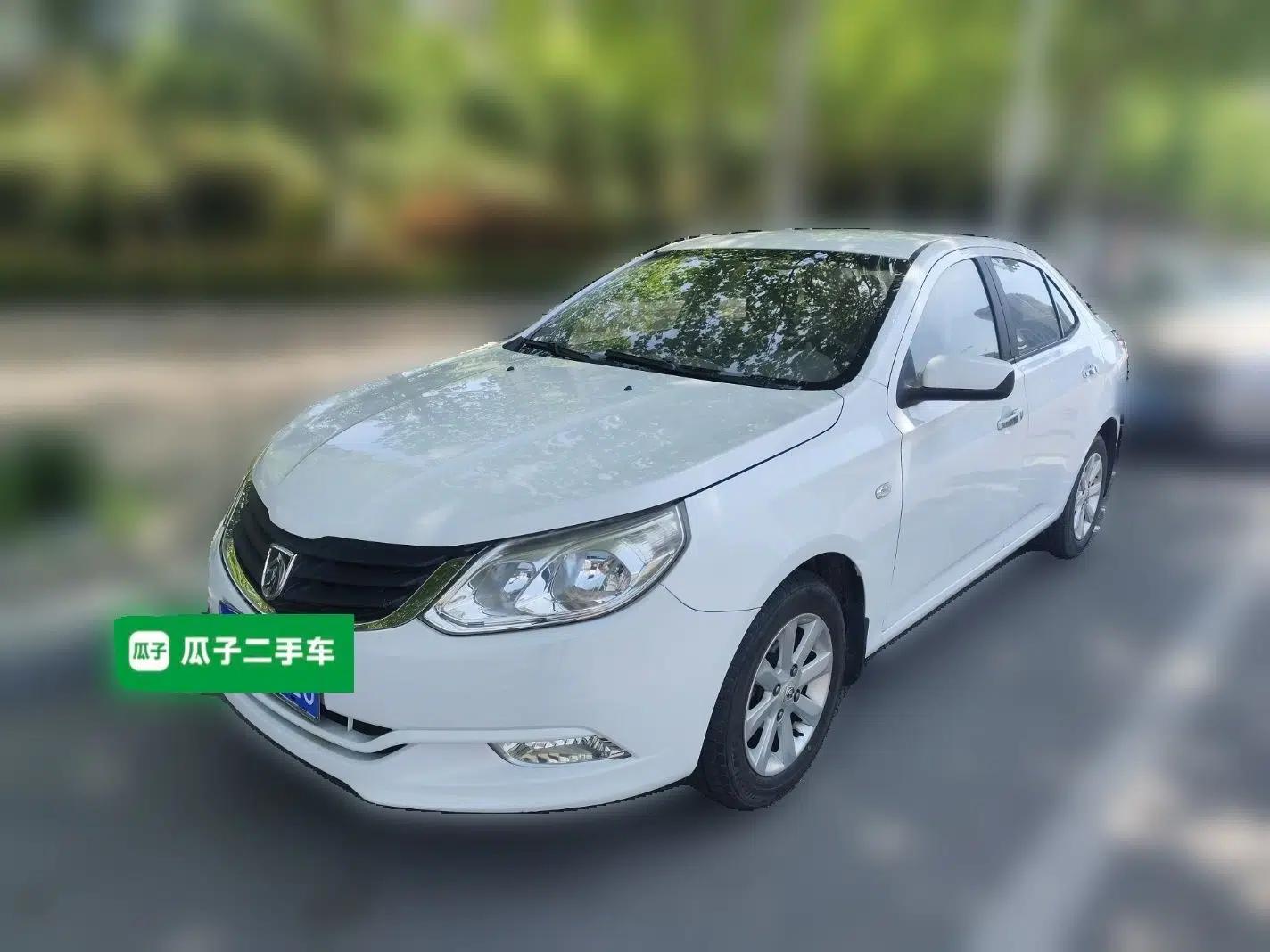 Baojun 630 2011 1.5L manual Comfort trim level — миниатюра 1