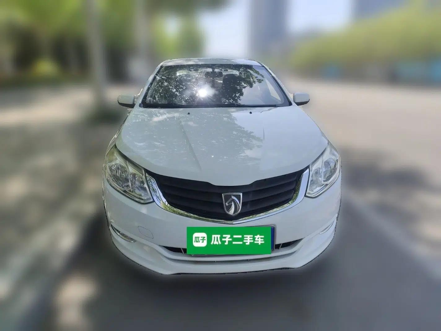 Baojun 630 2011 1.5L manual Comfort trim level — миниатюра 2
