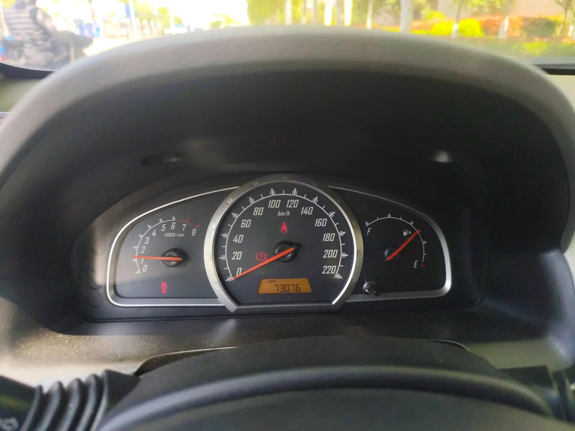Baojun 630 2011 1.5L manual Comfort trim level — миниатюра 12