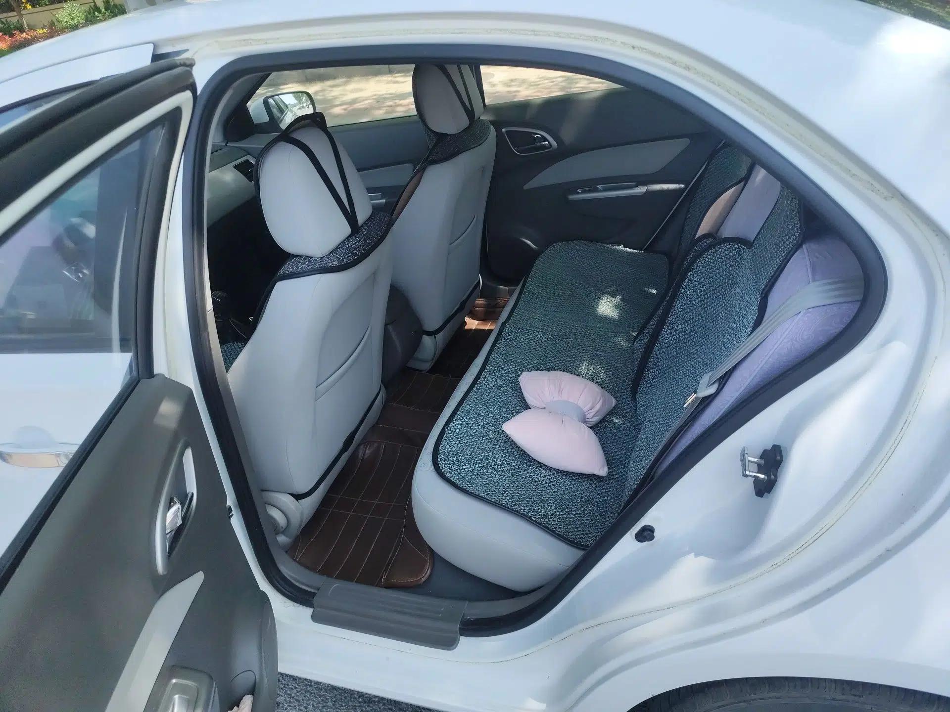 Baojun 630 2011 1.5L manual Comfort trim level — миниатюра 18