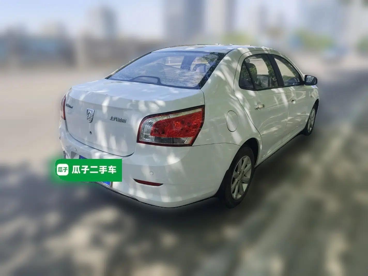 Baojun 630 2011 1.5L manual Comfort trim level — миниатюра 6
