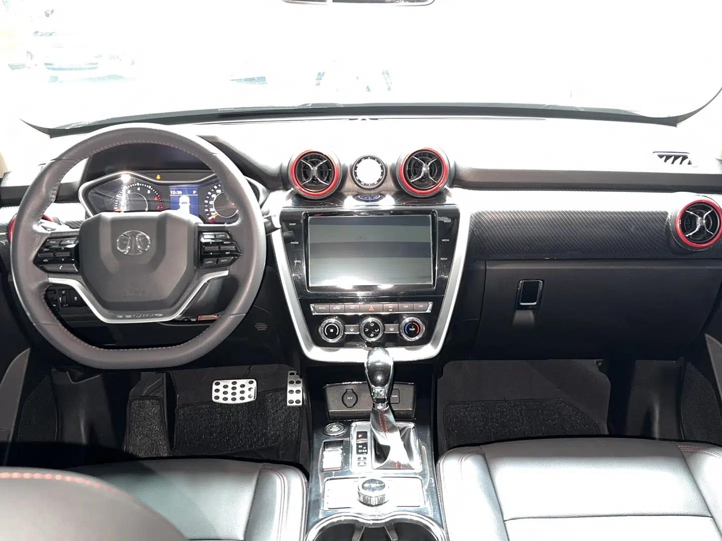 BAIC Off-Road BJ20 2018 1.5T CVT Luxury Model — миниатюра 10
