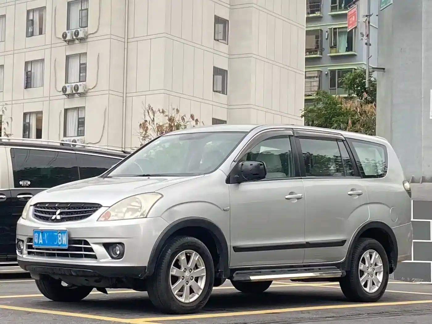 Junge 2011 2.0L Manual Transmission Luxury Edition — миниатюра 1