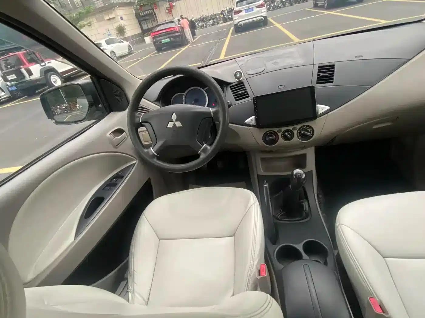 Junge 2011 2.0L Manual Transmission Luxury Edition — миниатюра 18
