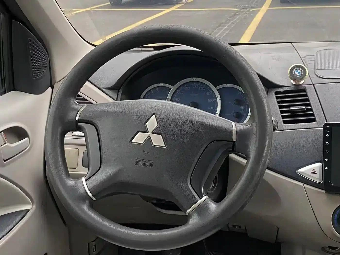 Junge 2011 2.0L Manual Transmission Luxury Edition — миниатюра 21