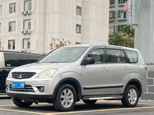 Junge 2011 2.0L Manual Transmission Luxury Edition