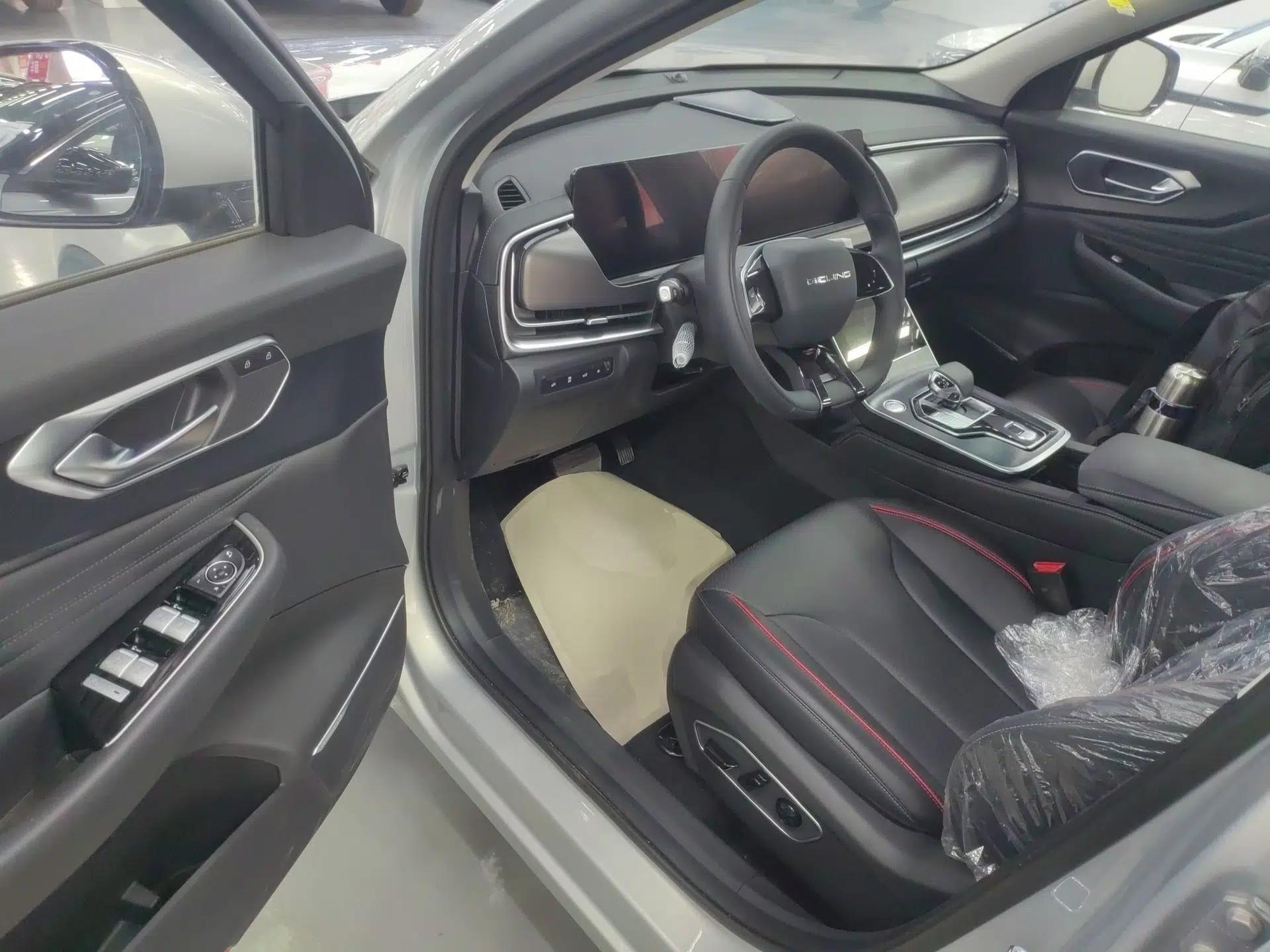 BAIC Beijing X7 2023 1.5TD DCT Premium+ Edition — миниатюра 19