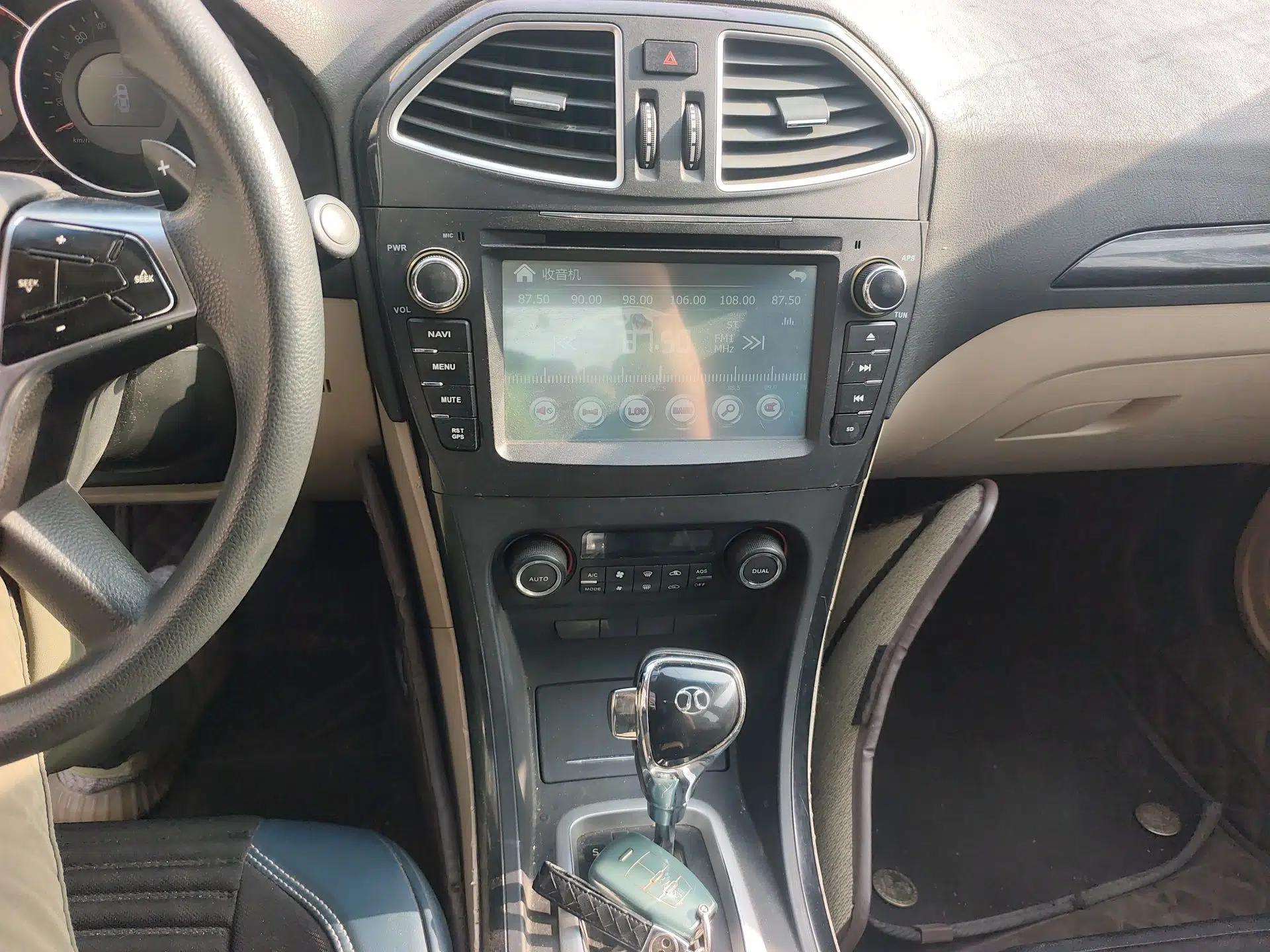 BAIC Senova D70 2013 2.0T Comfort Edition — миниатюра 14