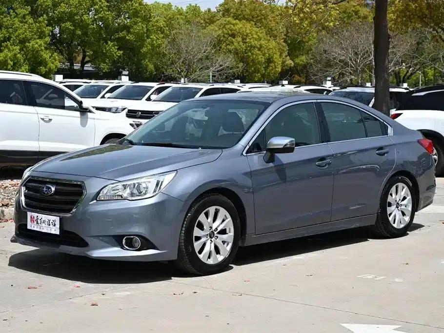 Legacy 2016 2.5i AWD Fashion Edition — миниатюра 1