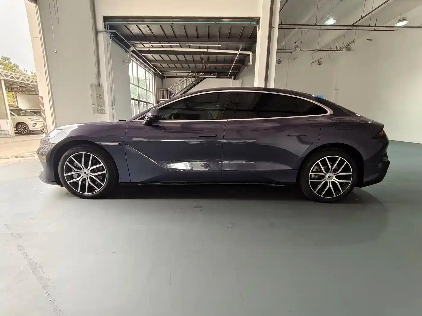 Denza Z9 2024 Model 1100km AWD Max Edition — миниатюра 2