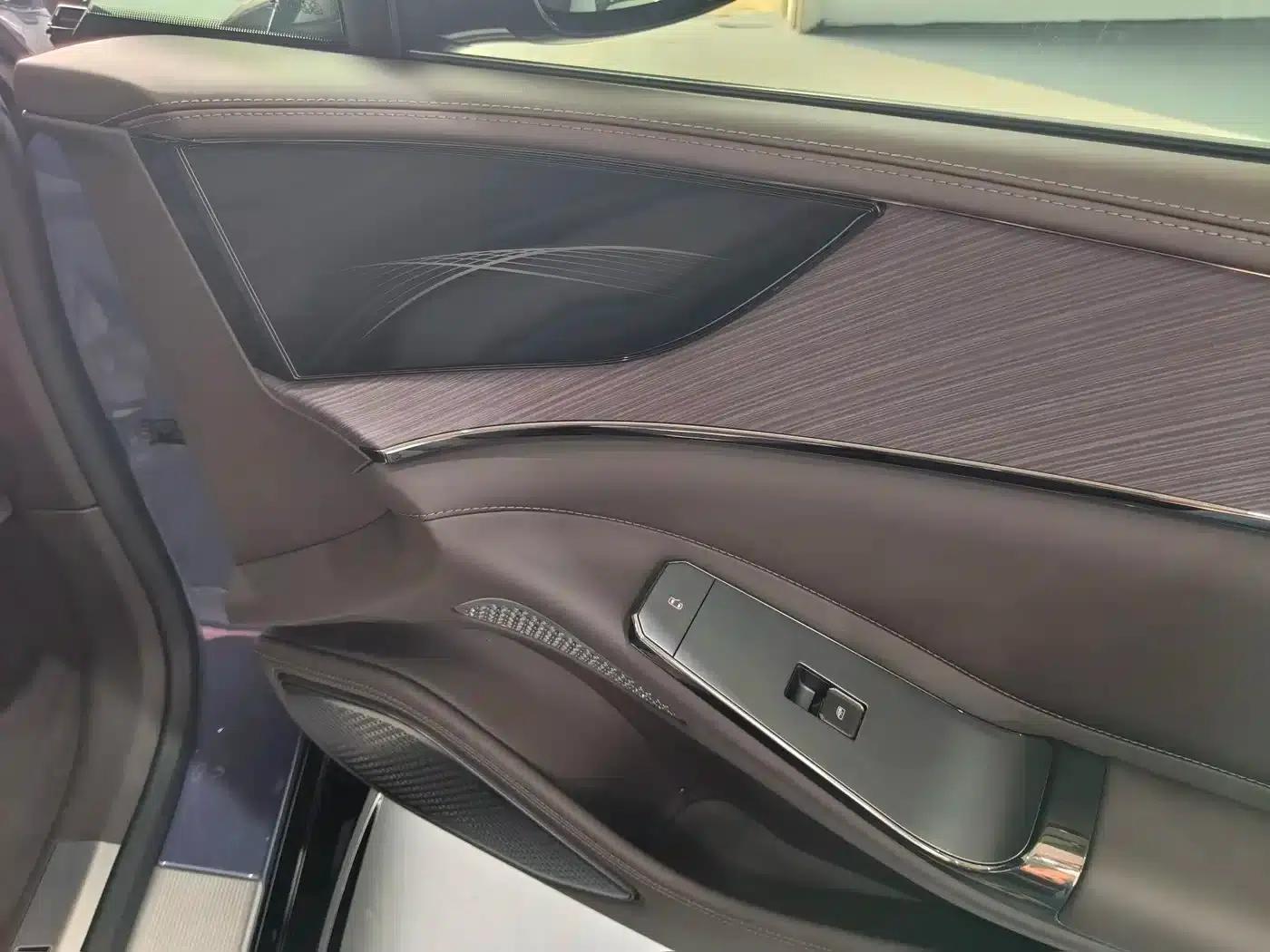 Denza Z9 2024 Model 1100km AWD Max Edition — миниатюра 16