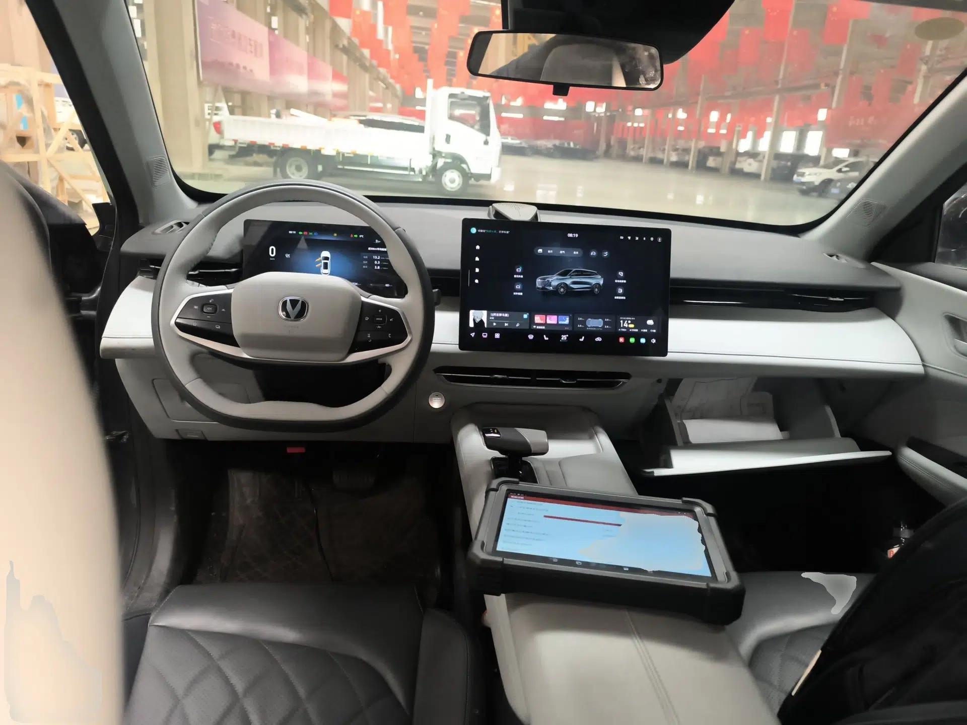 CHANGAN UNI-Z New Energy 2024 Blue Whale Smart Electric iDD 125km Beyond Edition — миниатюра 13