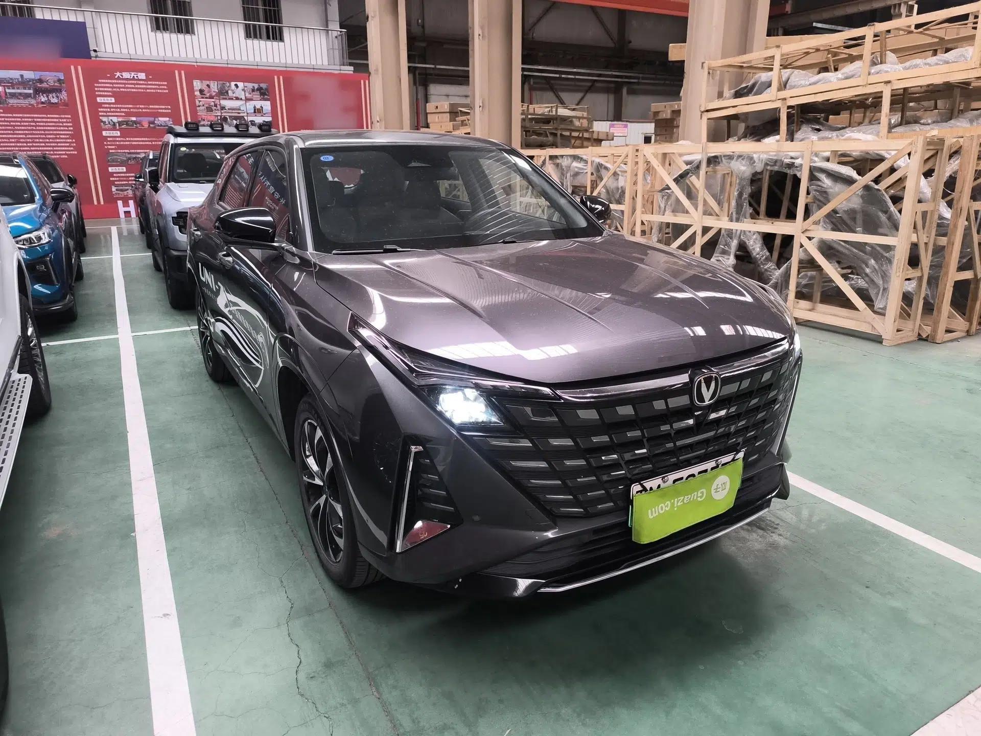 CHANGAN UNI-Z New Energy 2024 Blue Whale Smart Electric iDD 125km Beyond Edition — миниатюра 3