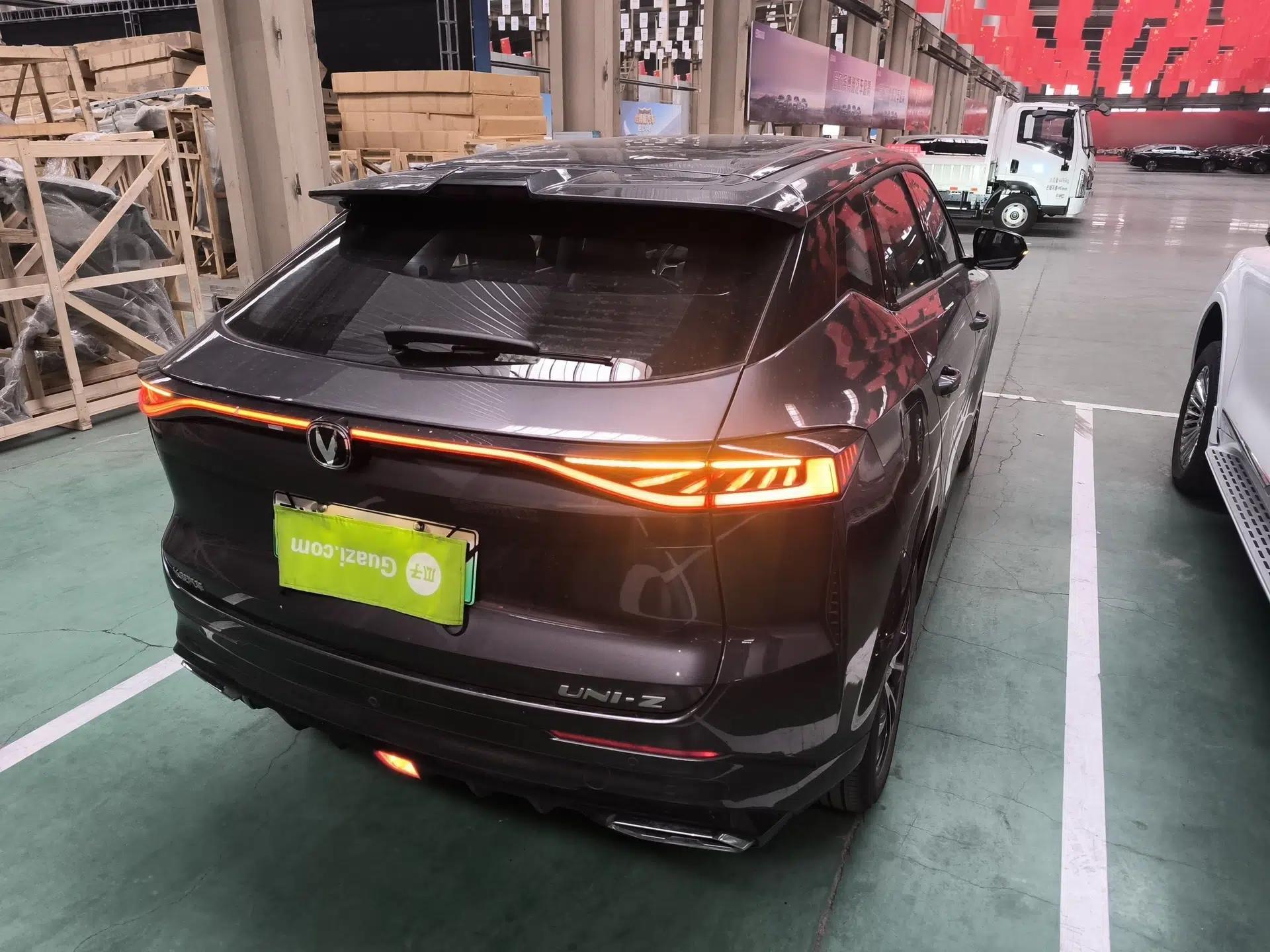 CHANGAN UNI-Z New Energy 2024 Blue Whale Smart Electric iDD 125km Beyond Edition — миниатюра 6