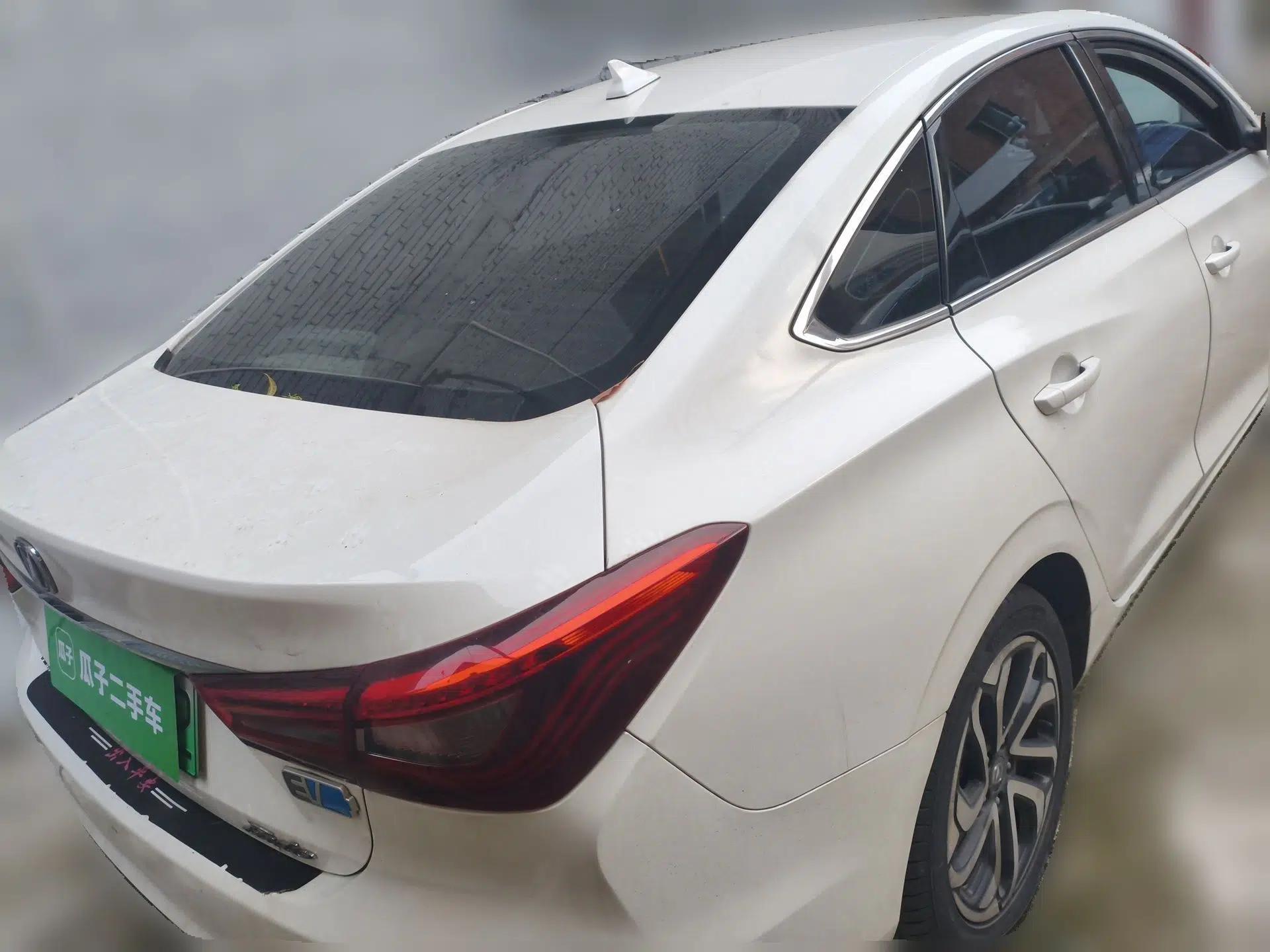 CHANGAN Eado New Energy 2019 EV460 Shared Version — миниатюра 6
