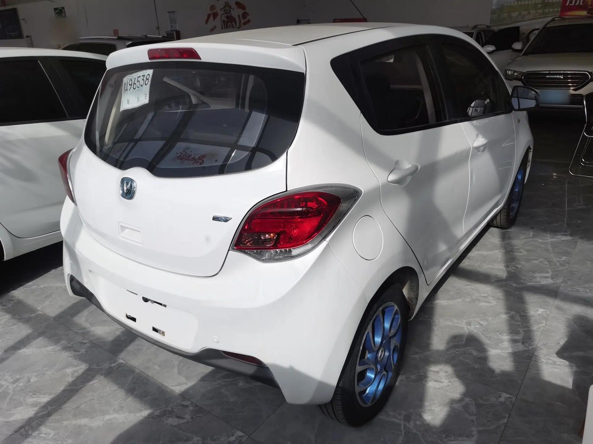 CHANGAN Benni EV 2019 EV360 Standard Model — миниатюра 6