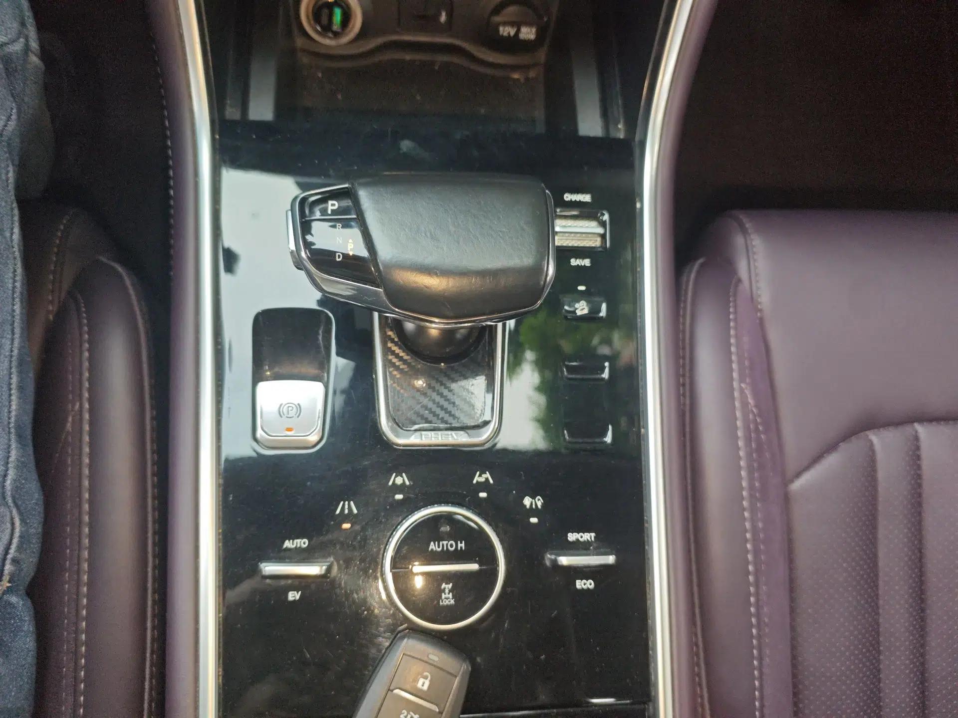 CHANGAN CS75 New Energy 2018 1.5T PHEV Elite Model — миниатюра 15