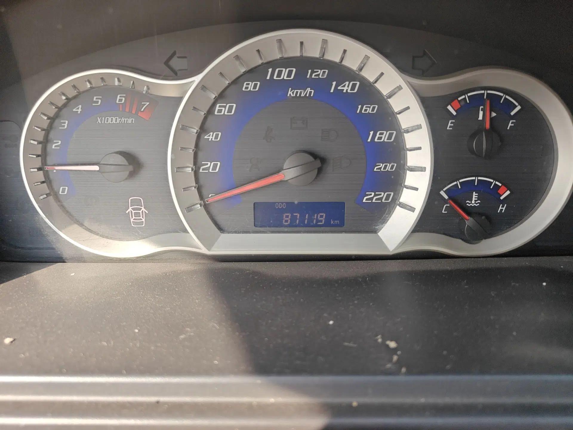 CHANGAN CX30 2012 Sedan 1.6L Manual Luxury Model — миниатюра 13