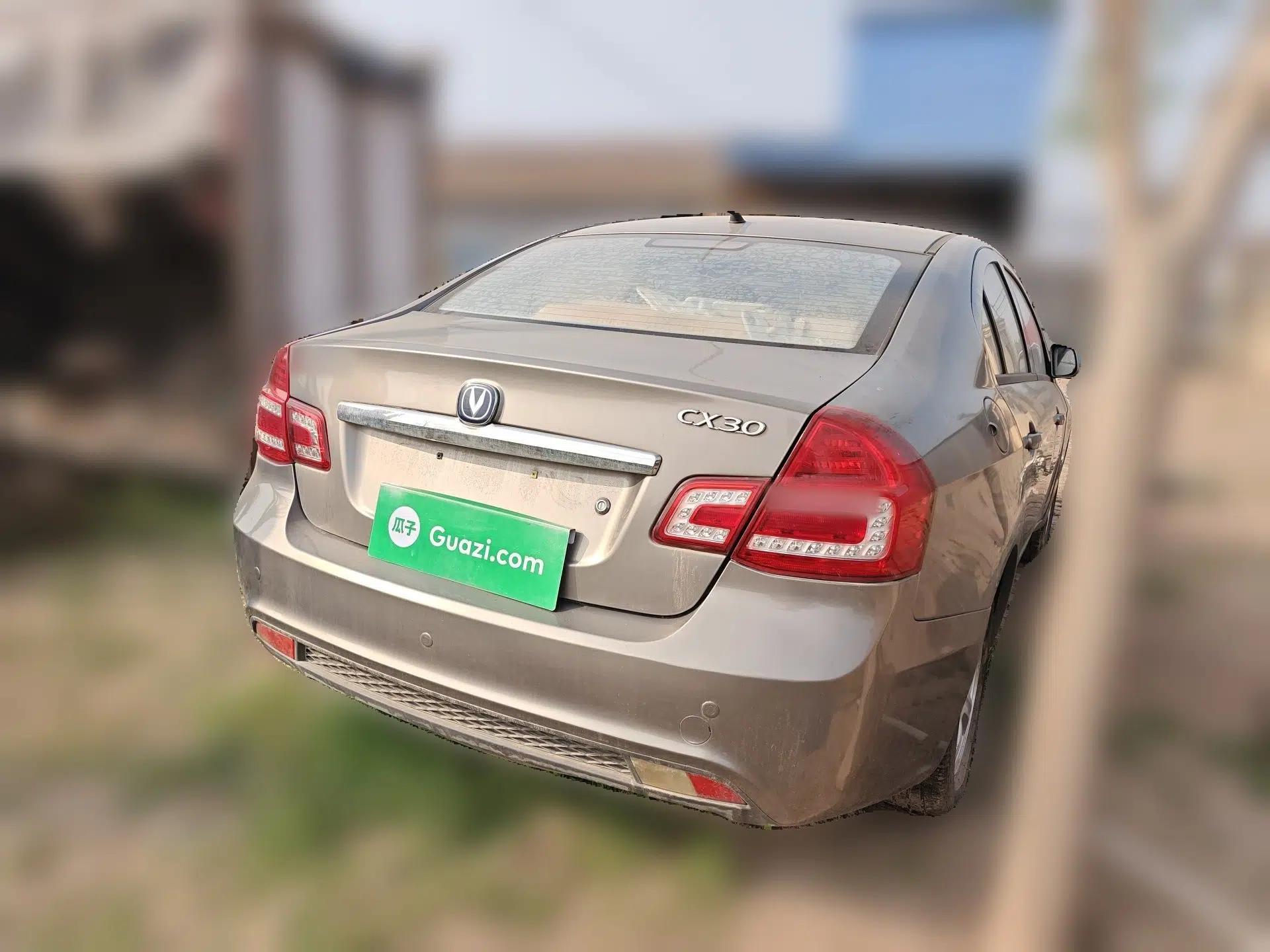 CHANGAN CX30 2012 Sedan 1.6L Manual Luxury Model — миниатюра 6