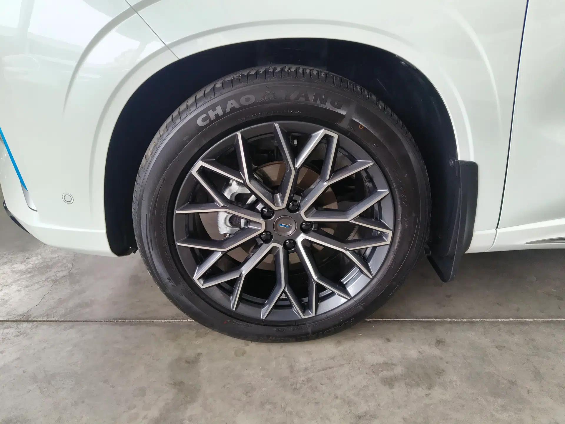 CHANGAN OSHAN Z6 New Energy 2023 ZhiDian iDD 150KM Flagship PLUS Smart Parking Edition — миниатюра 8