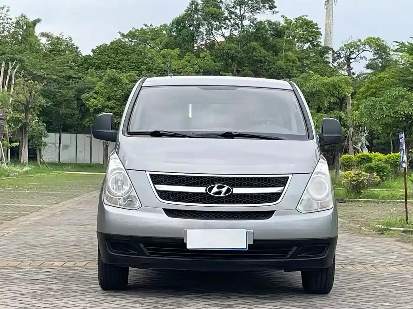 H-1 Huiyi 2011 Model 2.4L Comfort Edition — миниатюра 2