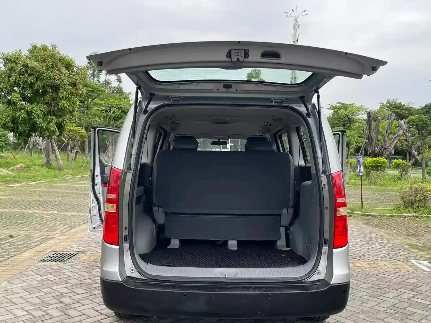 H-1 Huiyi 2011 Model 2.4L Comfort Edition — миниатюра 11