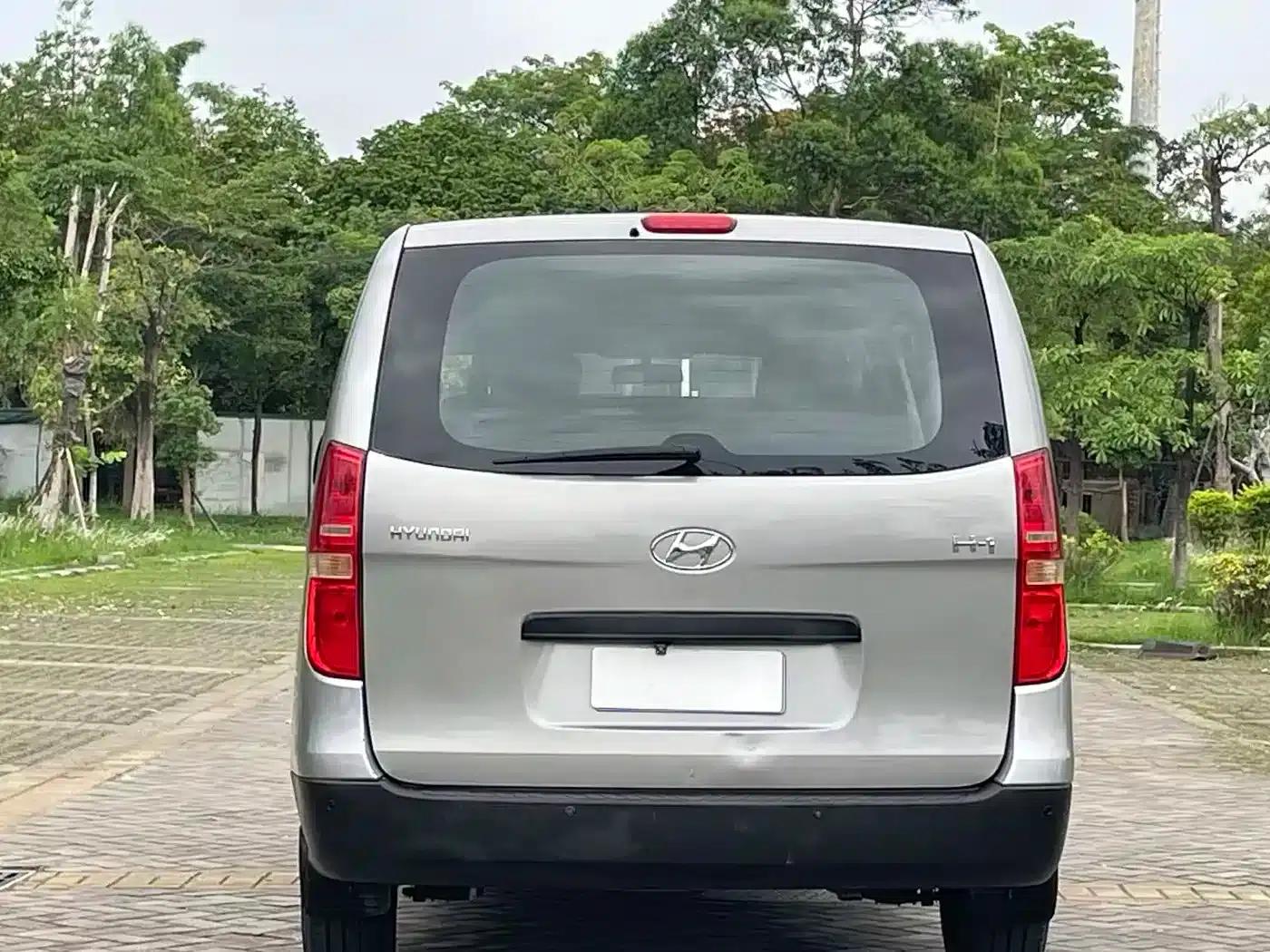 H-1 Huiyi 2011 Model 2.4L Comfort Edition — миниатюра 9
