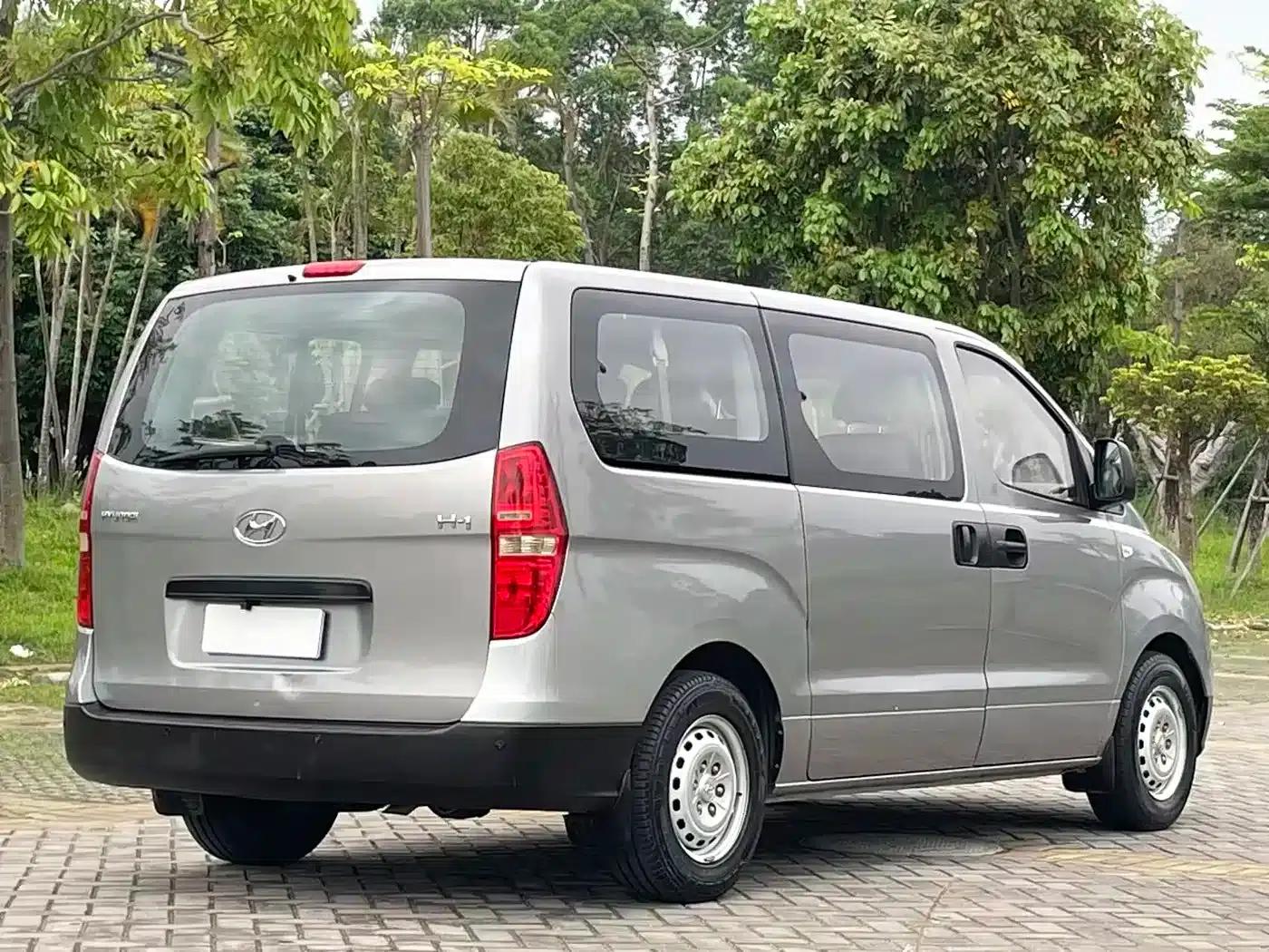H-1 Huiyi 2011 Model 2.4L Comfort Edition — миниатюра 10