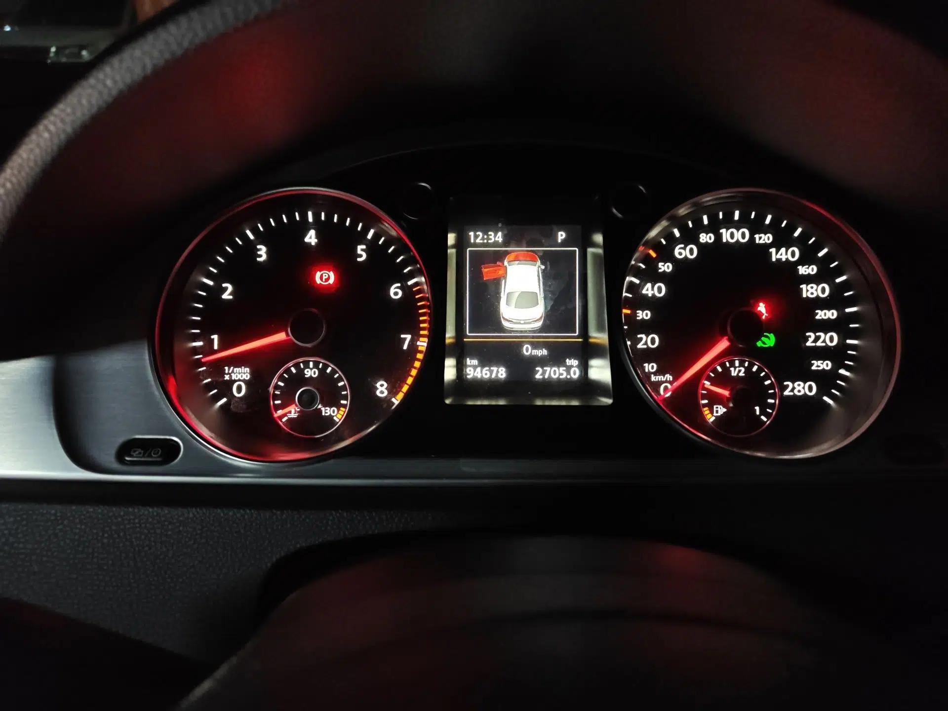 Volkswagen CC 2015 1.8TSI Luxury Model — миниатюра 13