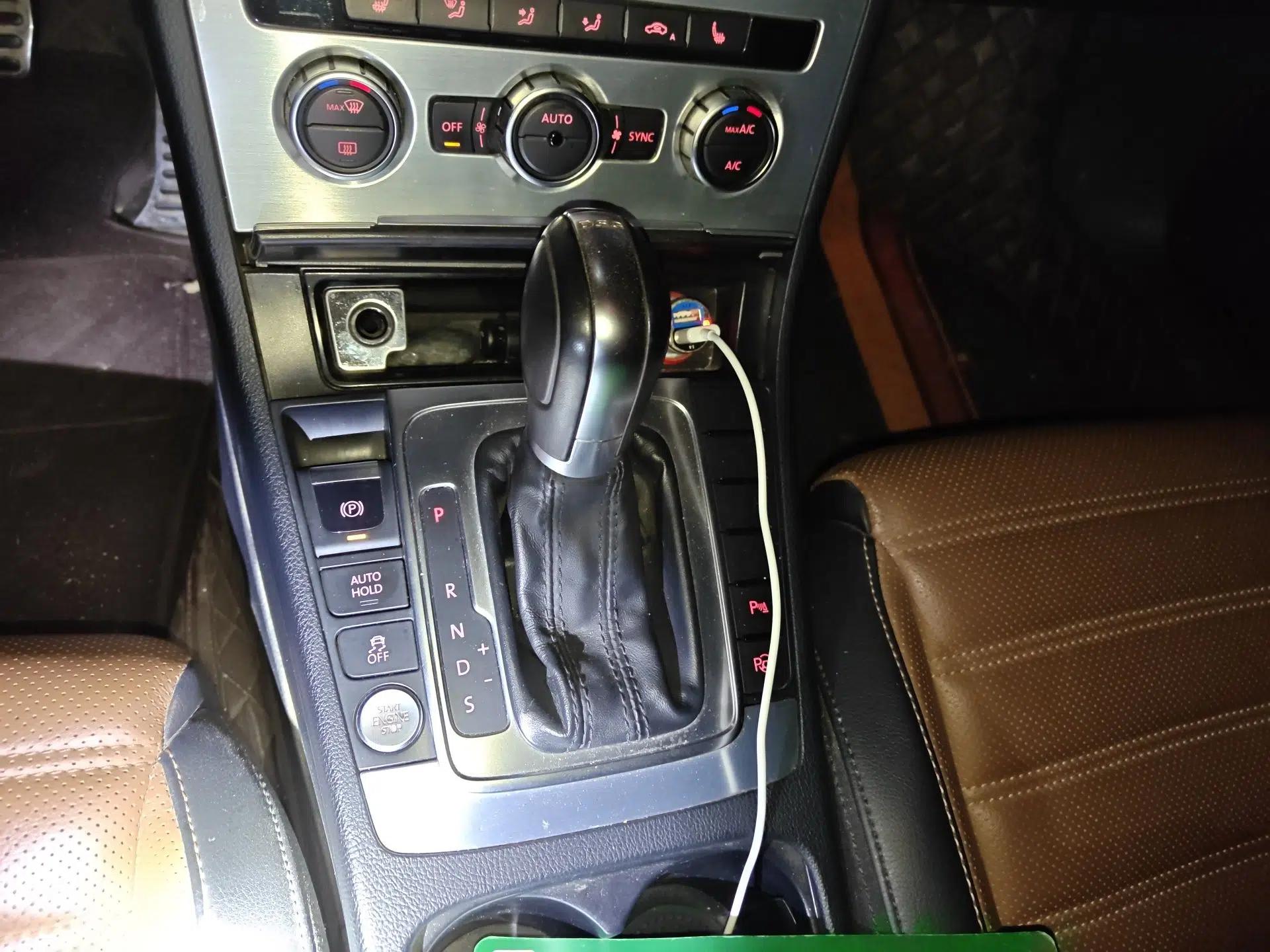 Volkswagen CC 2015 1.8TSI Luxury Model — миниатюра 15