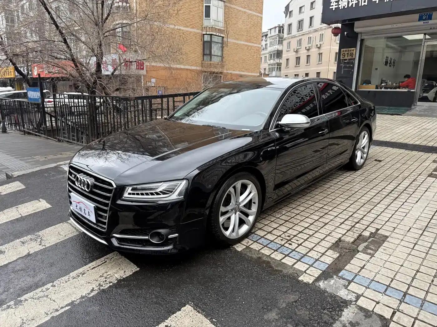 2013 Audi S8 4.0TFSI quattro — миниатюра 1
