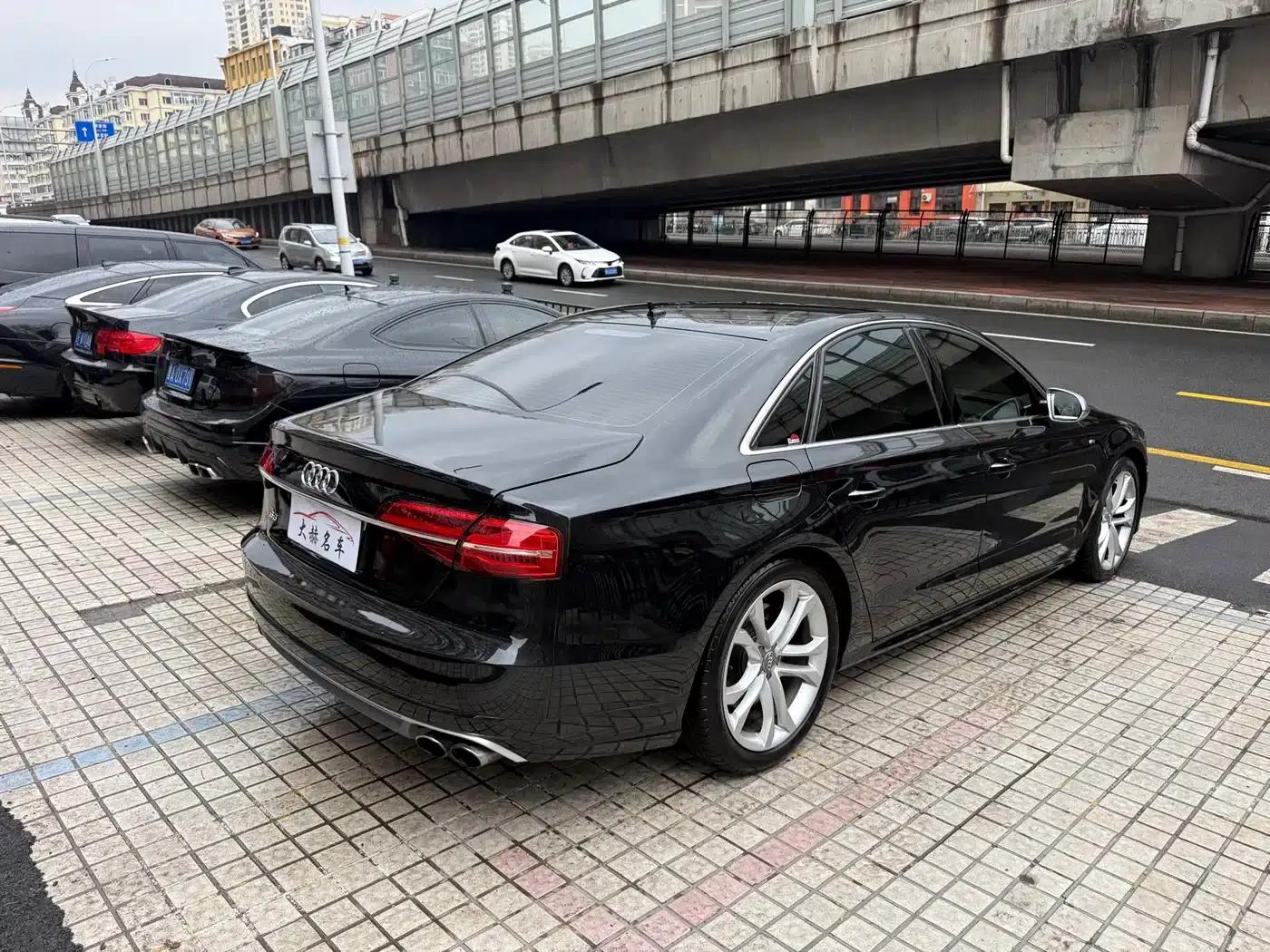 2013 Audi S8 4.0TFSI quattro — миниатюра 6