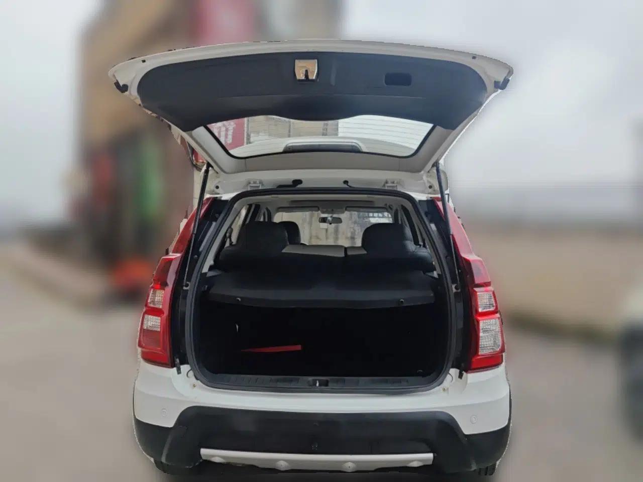 FORTHING Joyear XV 2015 1.6L CVT Luxury Model — миниатюра 20