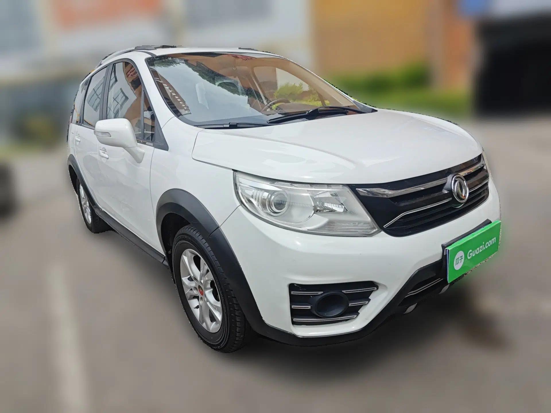 FORTHING Joyear XV 2015 1.6L CVT Luxury Model — миниатюра 3