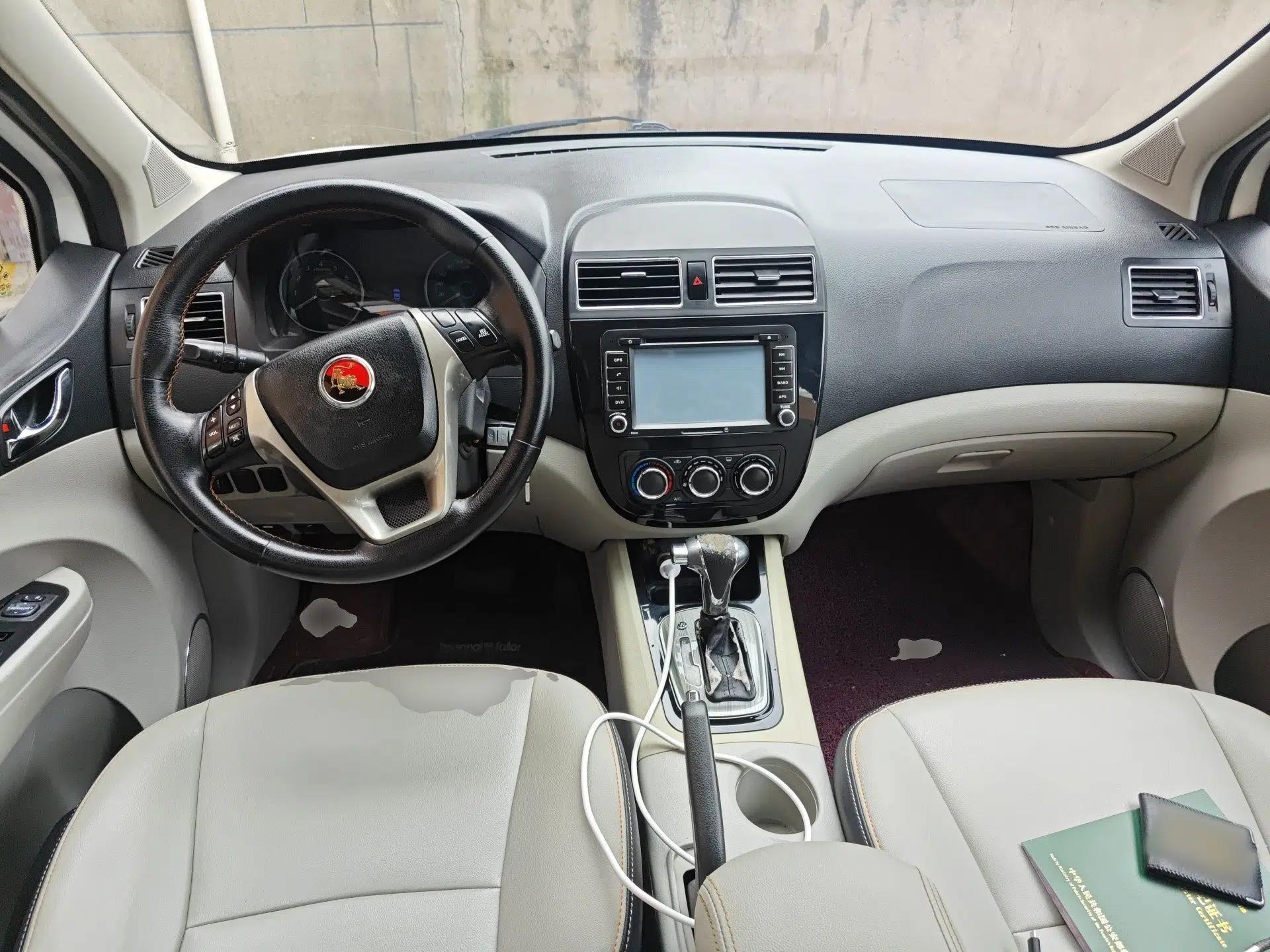 FORTHING Joyear XV 2015 1.6L CVT Luxury Model — миниатюра 10