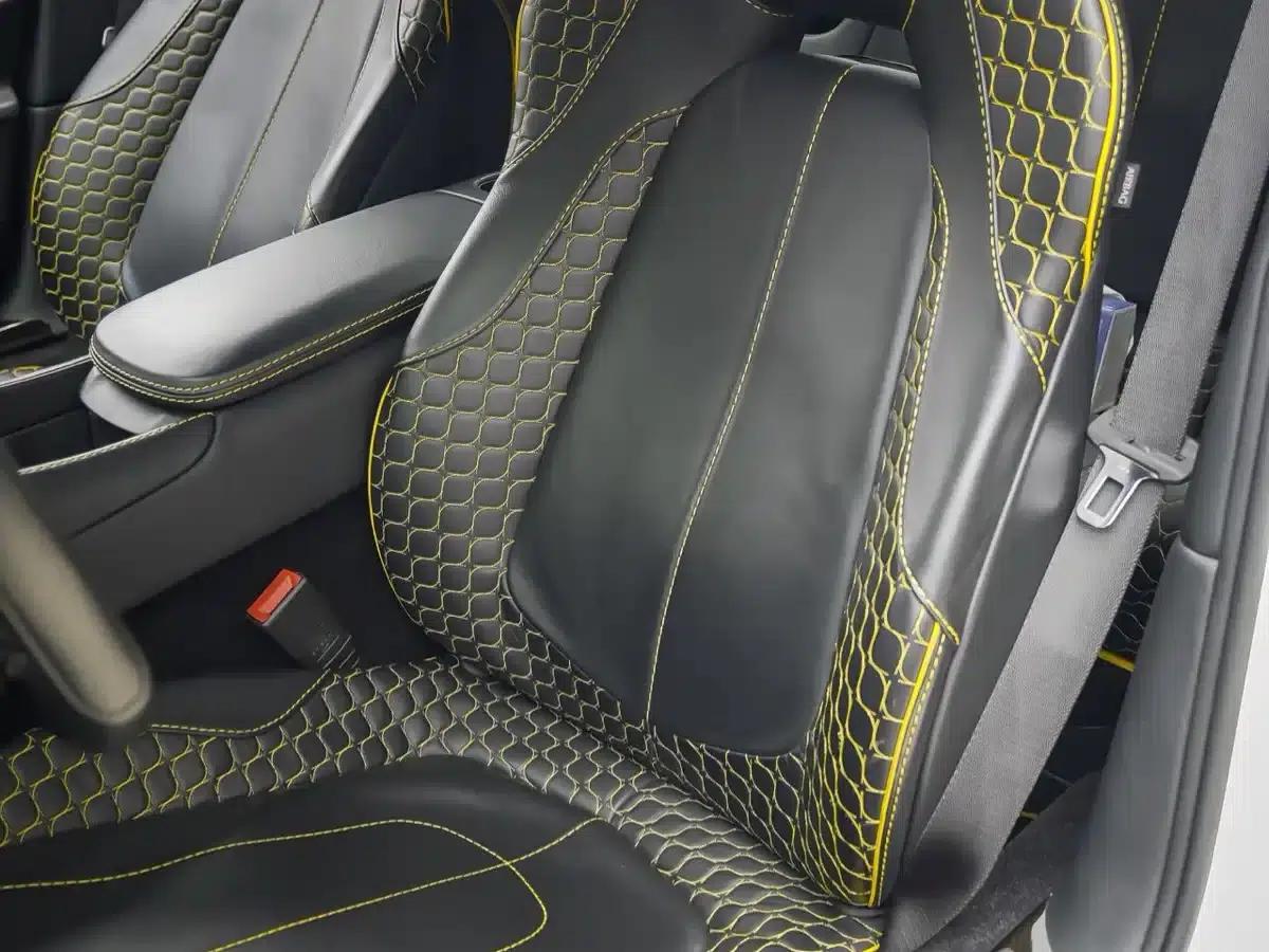 2015 Vanquish 6.0L Standard Model — миниатюра 11
