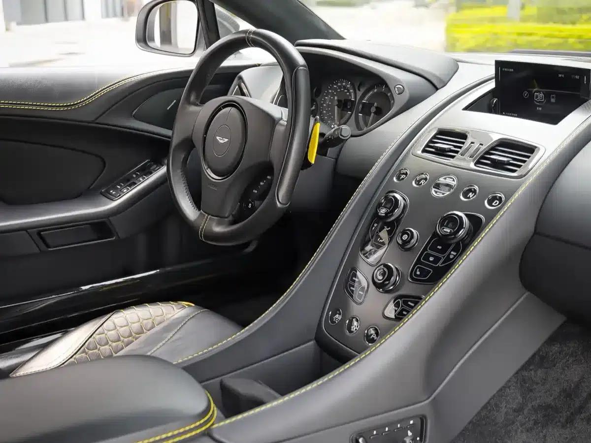 2015 Vanquish 6.0L Standard Model — миниатюра 9