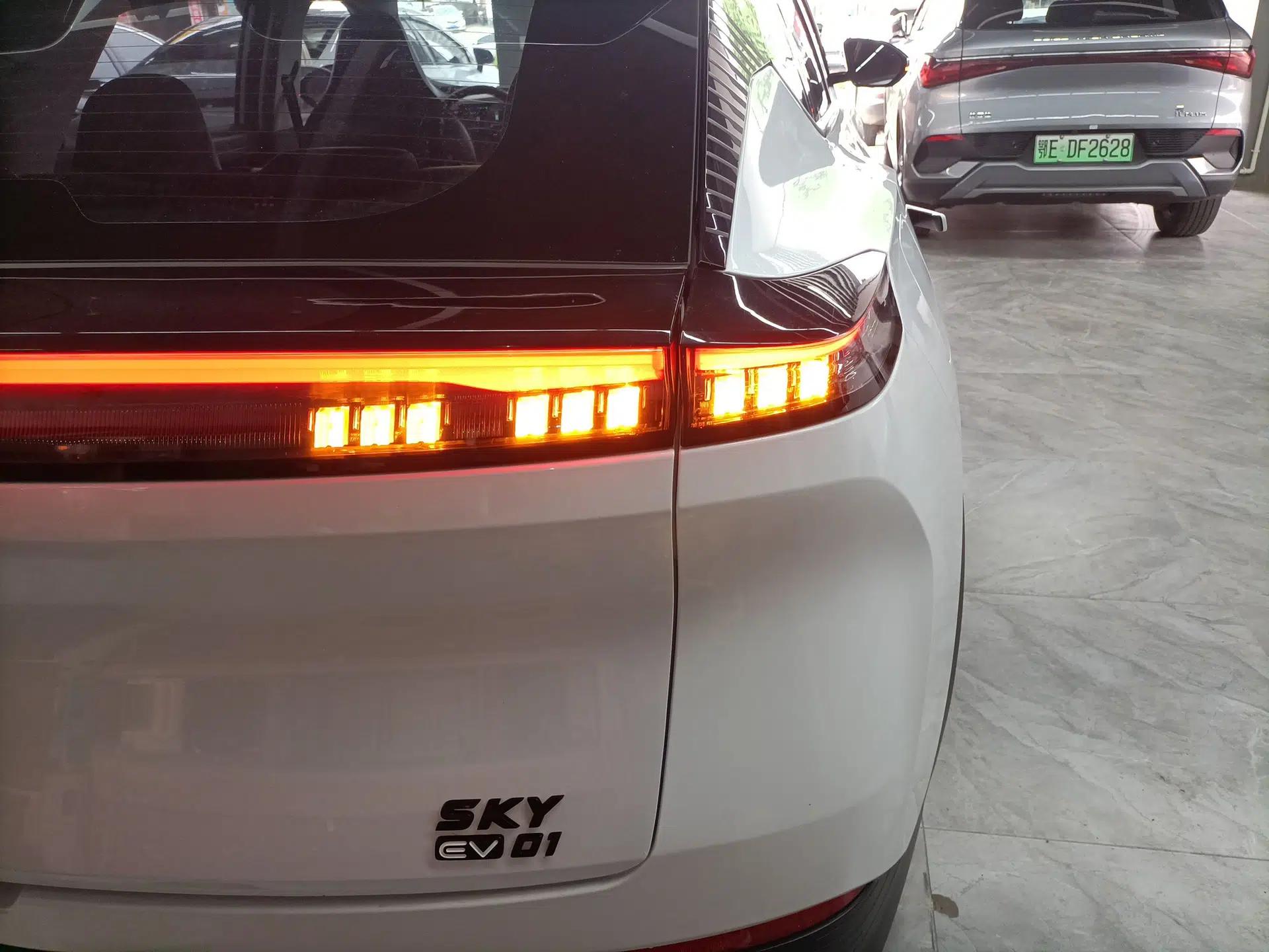 Dongfeng Aeolus SKY EV01 2023 445km PRO — миниатюра 7