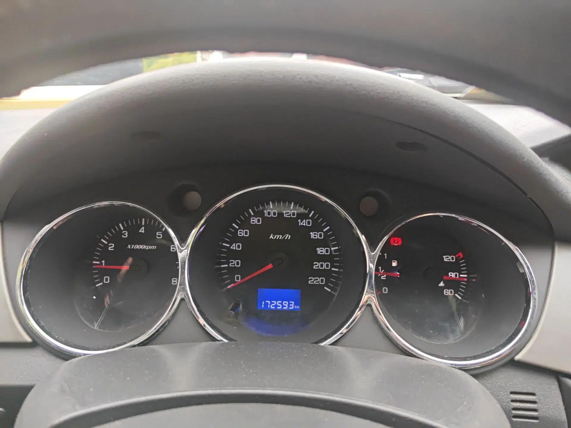 Dongfeng Aeolus H30 2012 CROSS 1.6L Manual Luxury Model — миниатюра 12