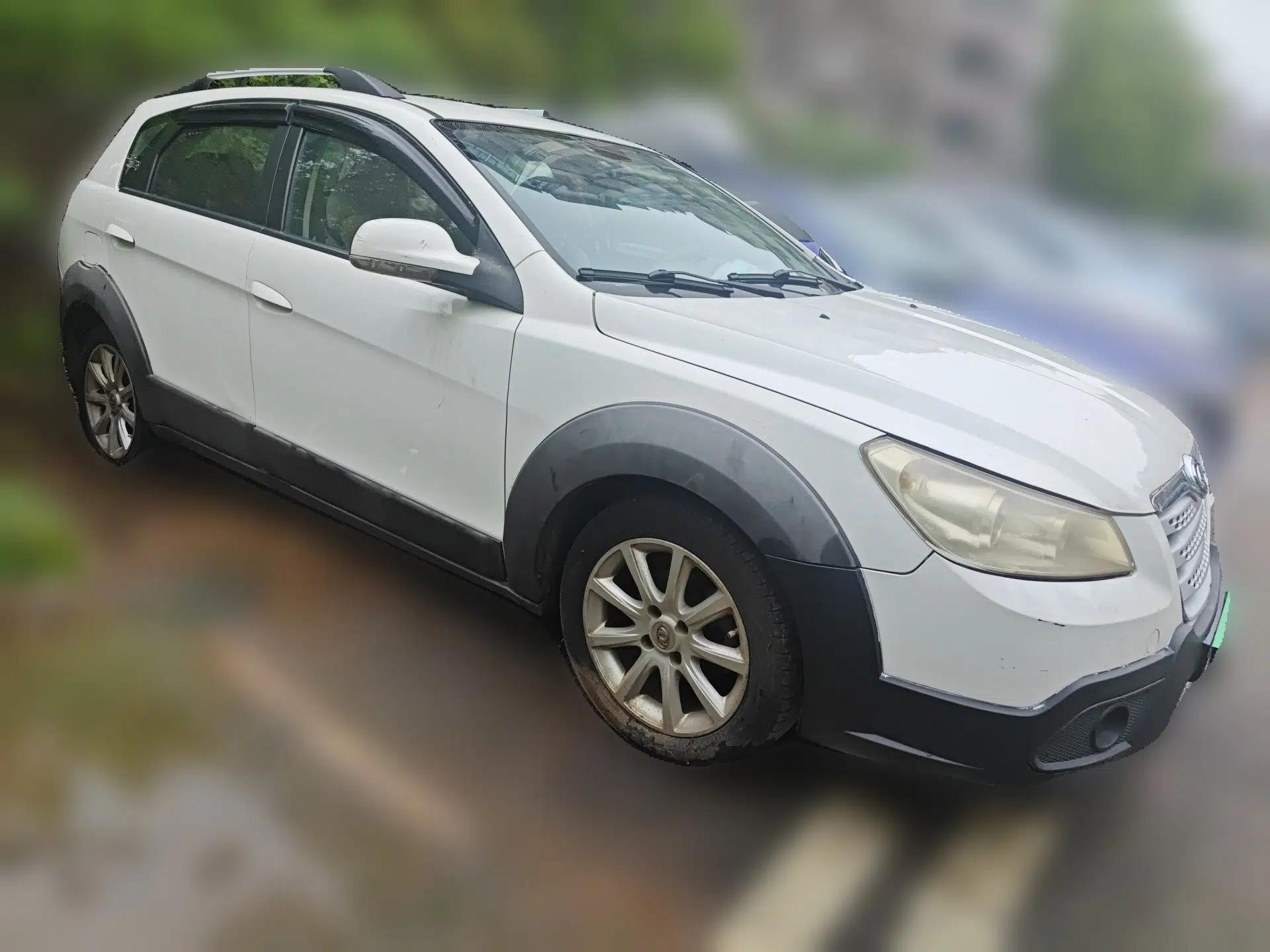 Dongfeng Aeolus H30 2012 CROSS 1.6L Manual Luxury Model — миниатюра 3