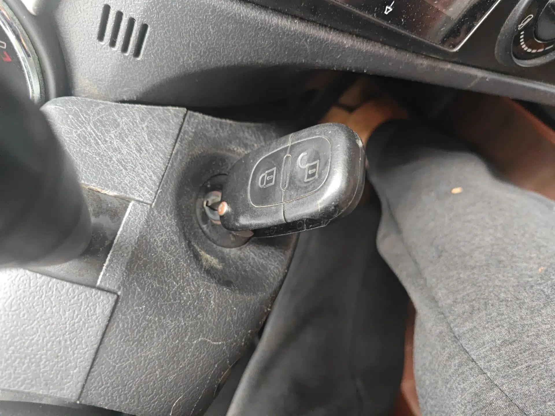 Dongfeng Aeolus H30 2012 CROSS 1.6L Manual Luxury Model — миниатюра 9
