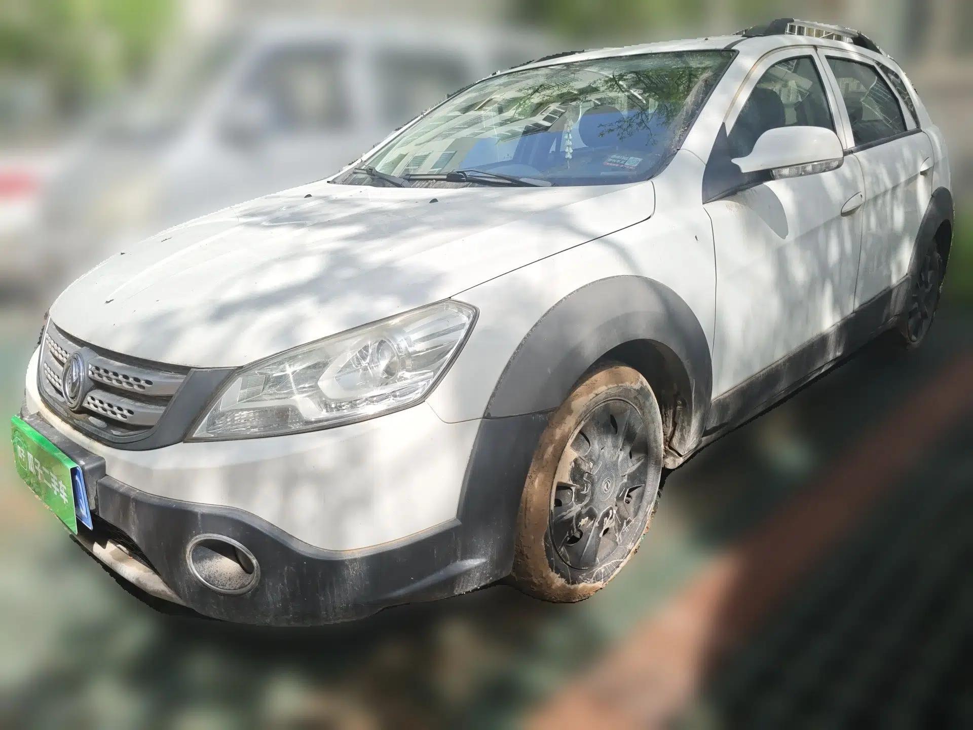 Dongfeng Aeolus H30 2014 CROSS 1.5L Manual Gratitude Edition — миниатюра 1