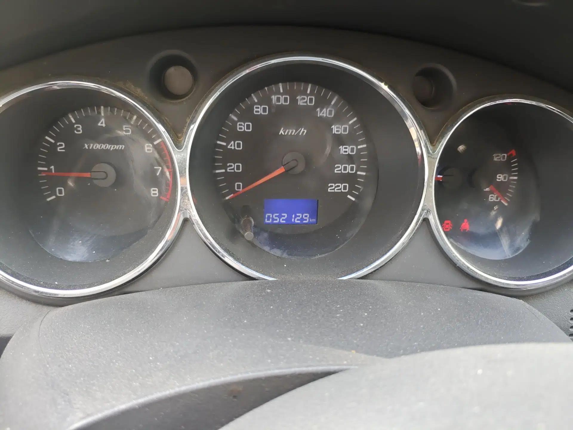 Dongfeng Aeolus H30 2014 CROSS 1.5L Manual Gratitude Edition — миниатюра 13
