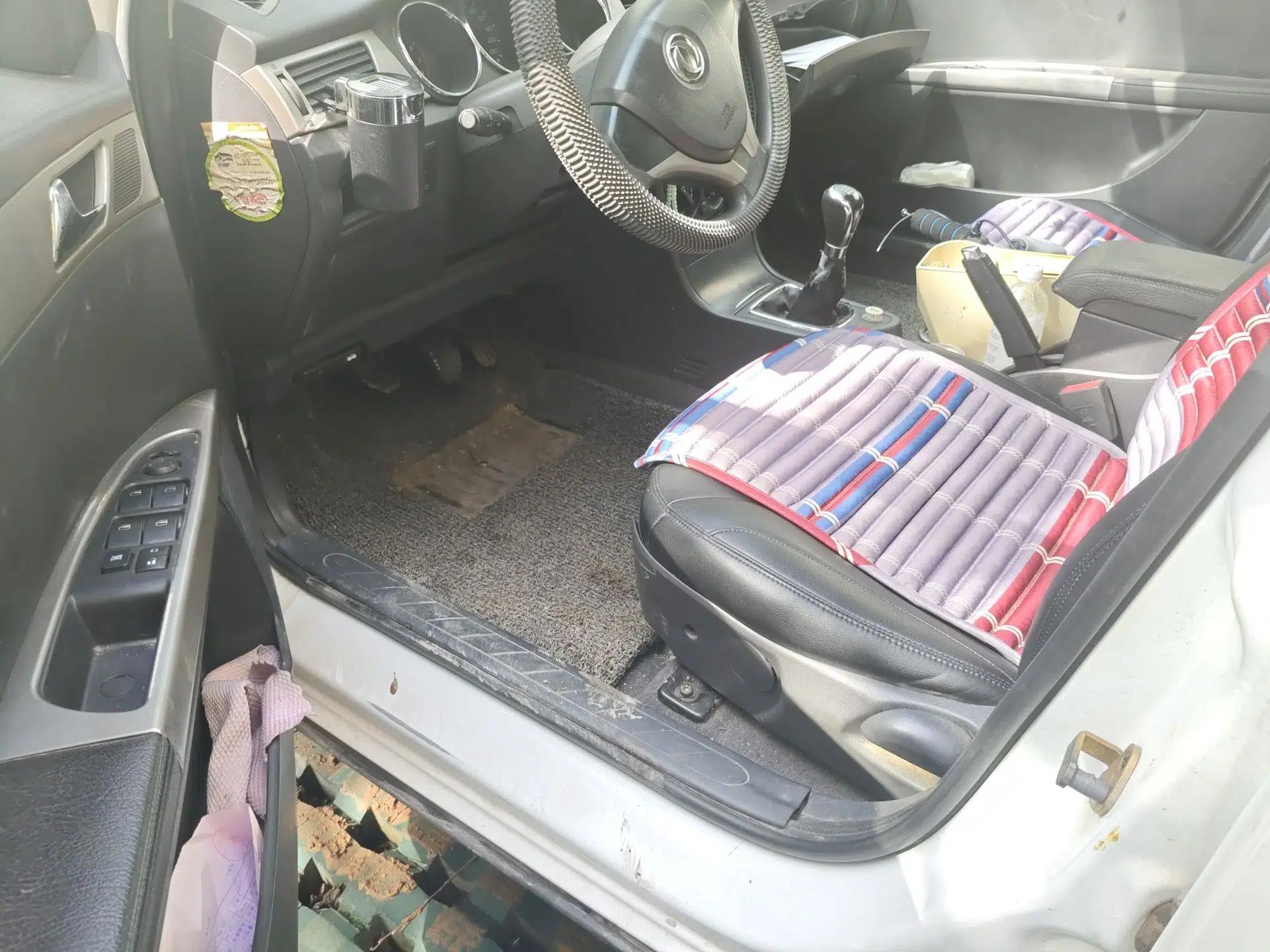 Dongfeng Aeolus H30 2014 CROSS 1.5L Manual Gratitude Edition — миниатюра 17