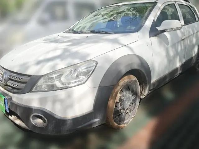 Dongfeng Aeolus H30 2014 CROSS 1.5L Manual Gratitude Edition