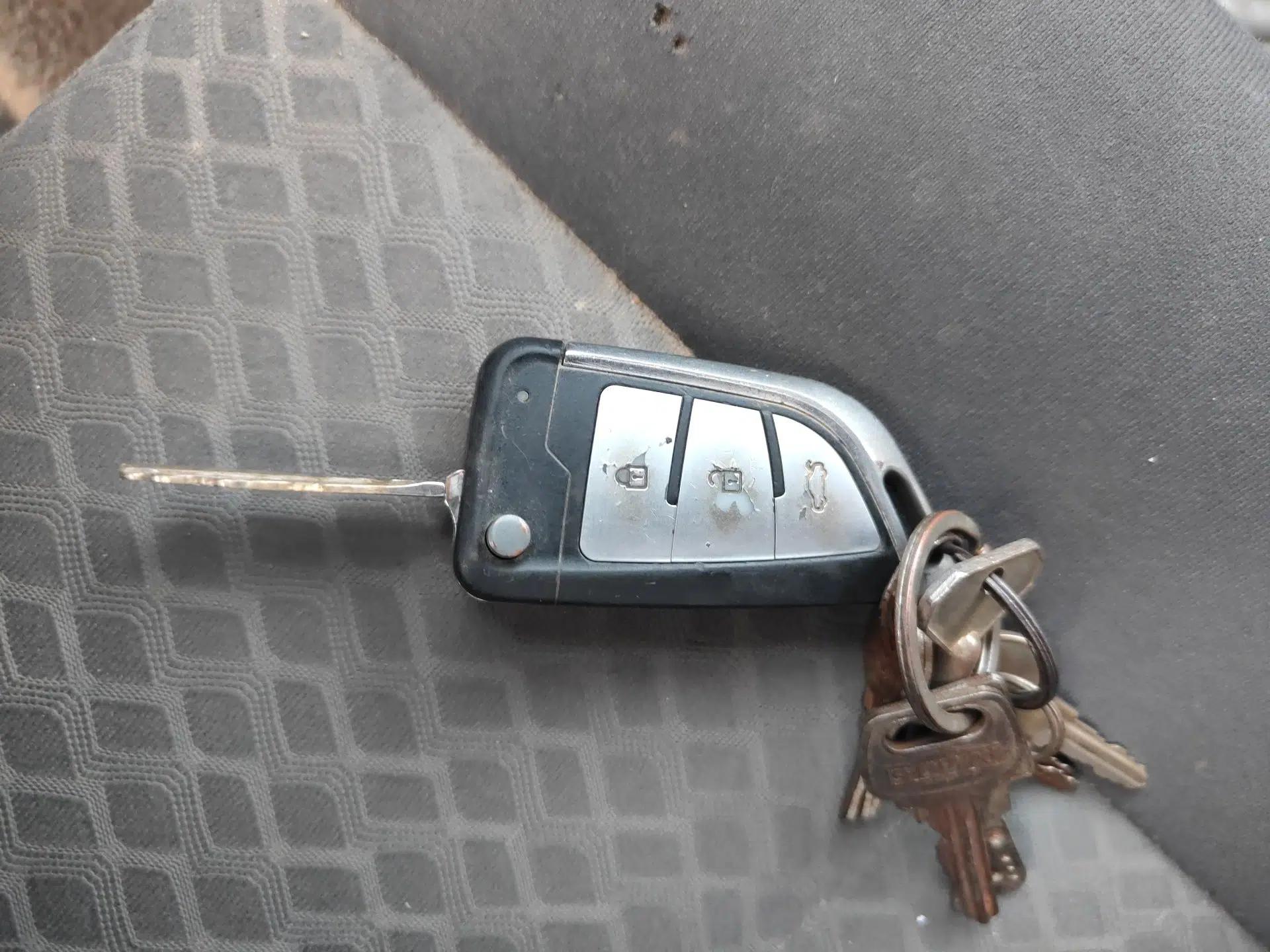 Dongfeng Shuaike 2011 1.6L Manual Comfort 7-Seater — миниатюра 9
