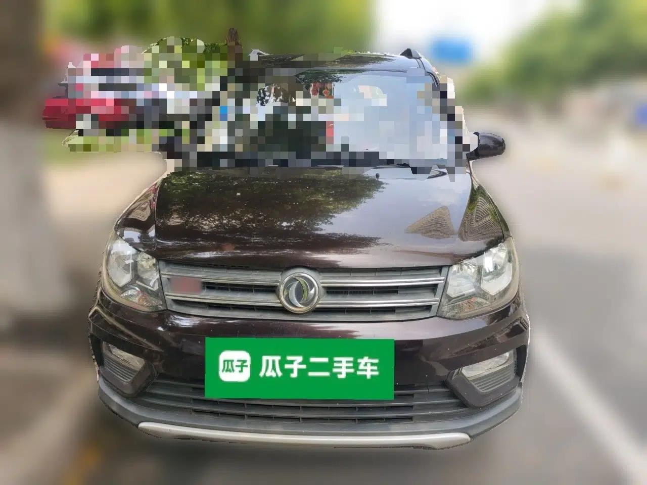 Dongfeng Fengon 370 2016 1.5L Manual Comfort Model 5 Seats — миниатюра 2